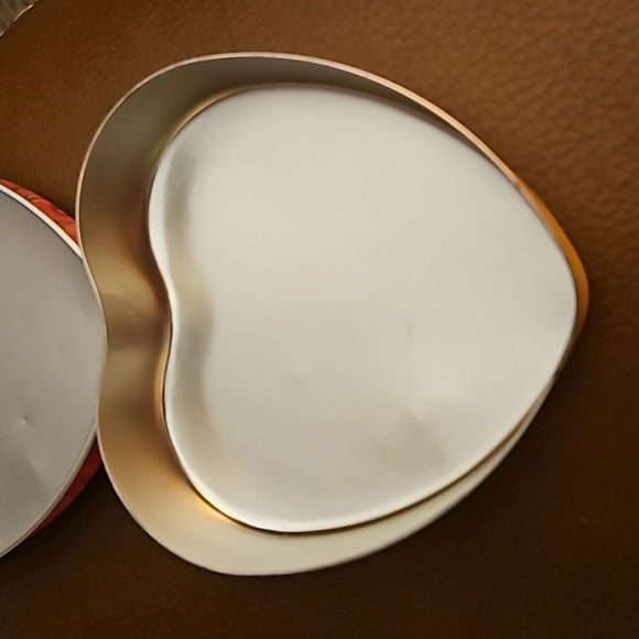 3/$30 BRIGHTON Yellow Heart Locket Design Collectible Jewelry Tin - Picture 4 of 6